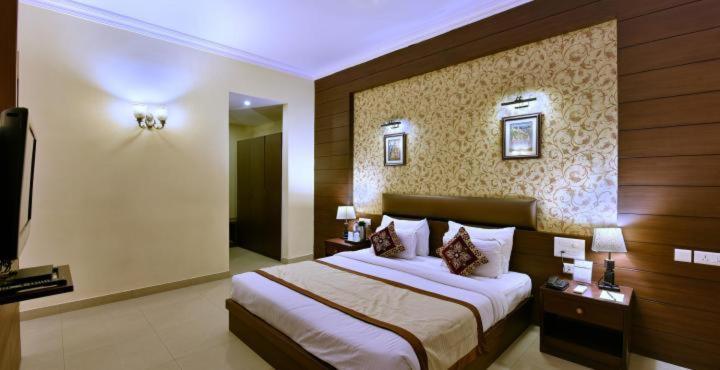 Hôtel The Royal Retreat à Ranchi Extérieur photo