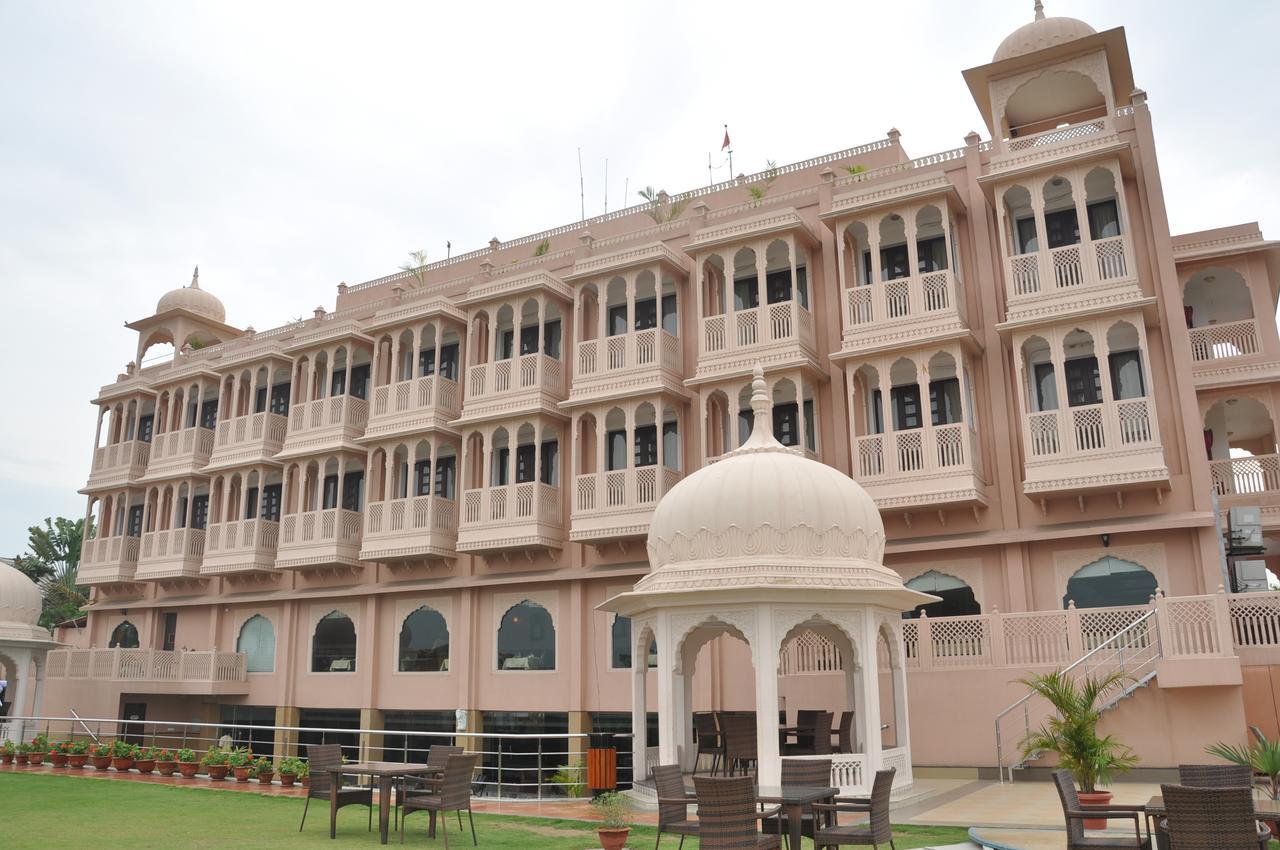 Hôtel The Royal Retreat à Ranchi Extérieur photo
